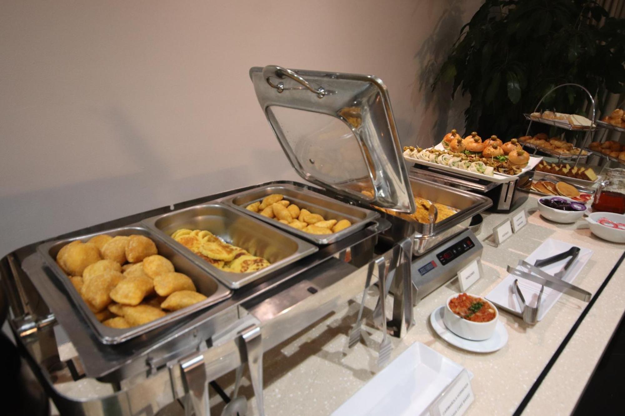 Lancaster House Hotel 4*